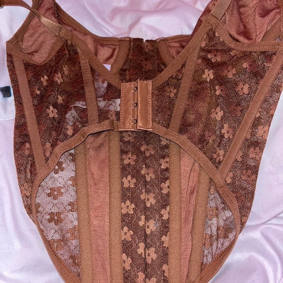 Urban Outfitters brown corset (collection no longer available) - Picture 2 of 4